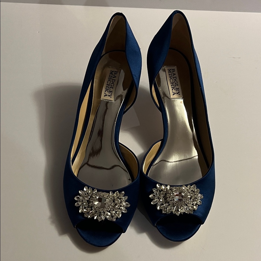Badgley Mischka MACIE Navy Satin Heels Crystal Embellishments Peep Toe 10W EUC - Picture 5 of 10